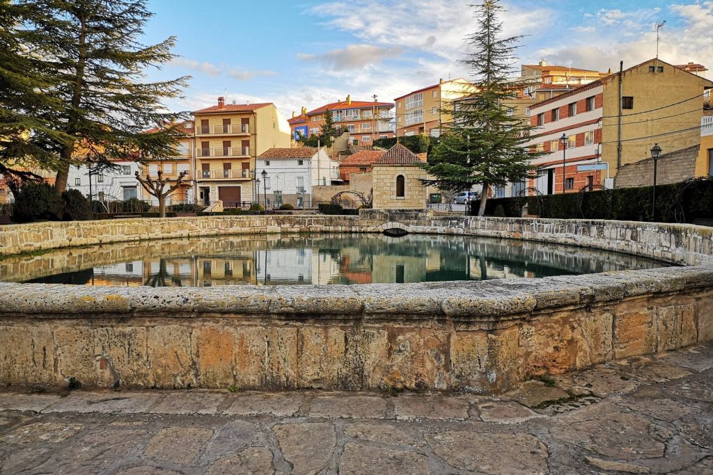 Foto de La Fuente Vieja en Torrelacárcel, Teruel